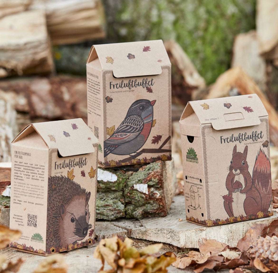 FREILUFTBUFFET FÜR EICHHÖRNCHEN.
