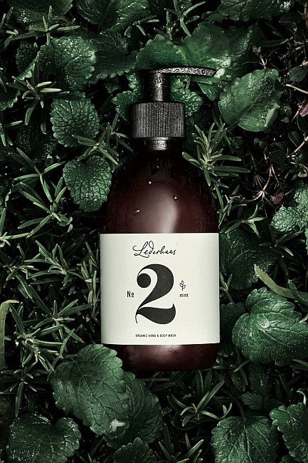 BOTANICAL HAND & BODY WASH NO 2 MIT PFEFFERMINZE UND ROSMARIN.
