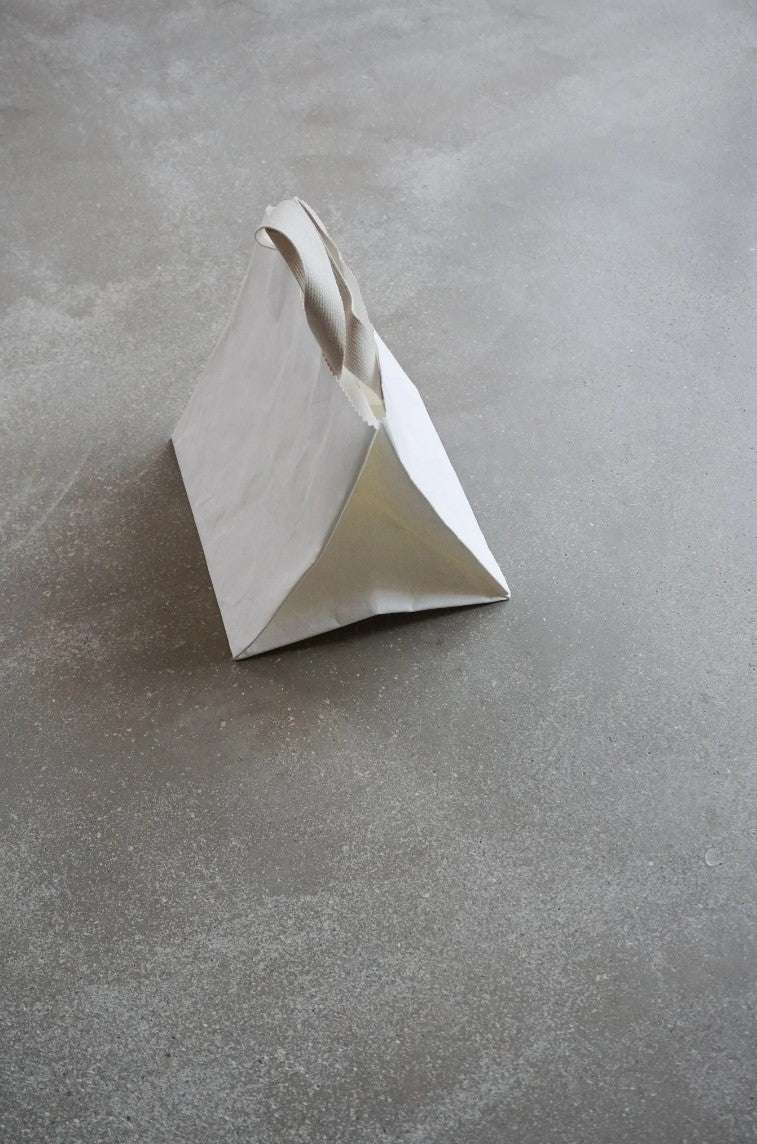 Geschenke, die nachhaltig Freude machen: Wiederverwendbare Geschenketasche von Goodgoods aus reißfestem Papier
