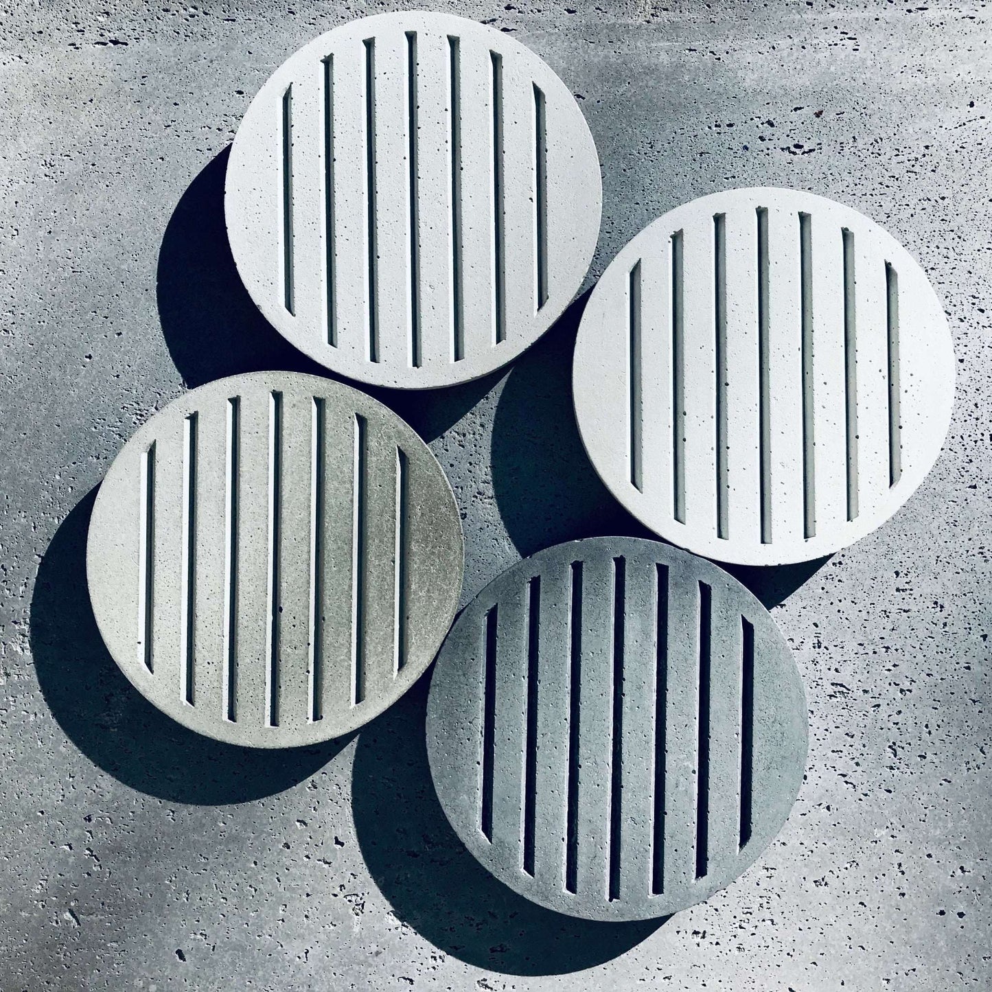 SEIFENSCHALE AUS BETON.