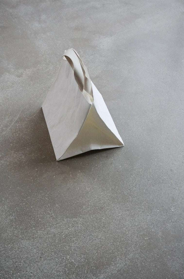Geschenke, die nachhaltig Freude machen: Wiederverwendbare Geschenketasche von Goodgoods aus reißfestem Papier